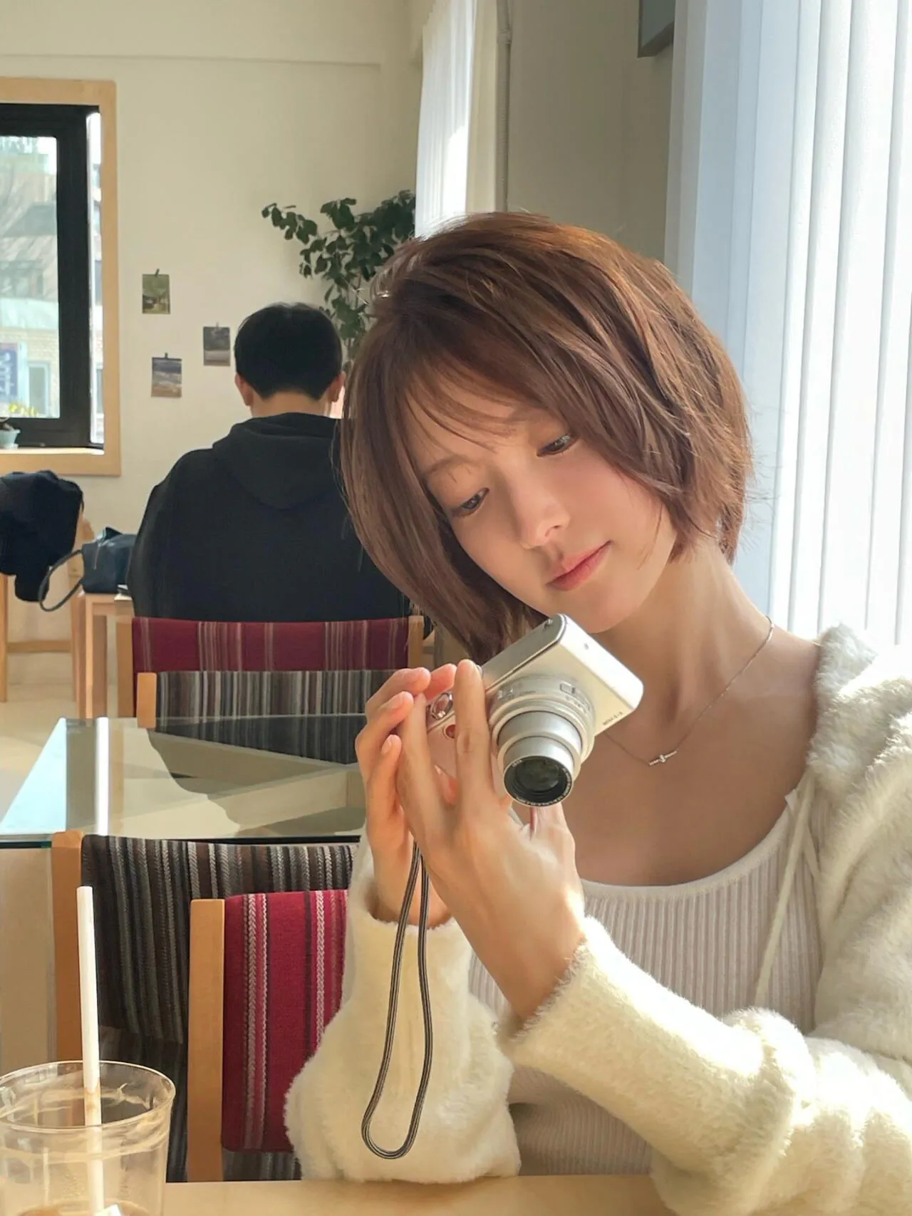 단발로 헤어스타일 바꾼 배우 이세영.jpg